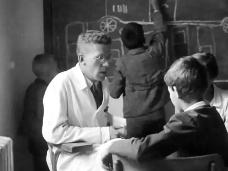 Spécialiste de l'autisme, Hans Asperger, le docteur des Nazis, qui a envoyé des milliers d'enfants autistes à la mort