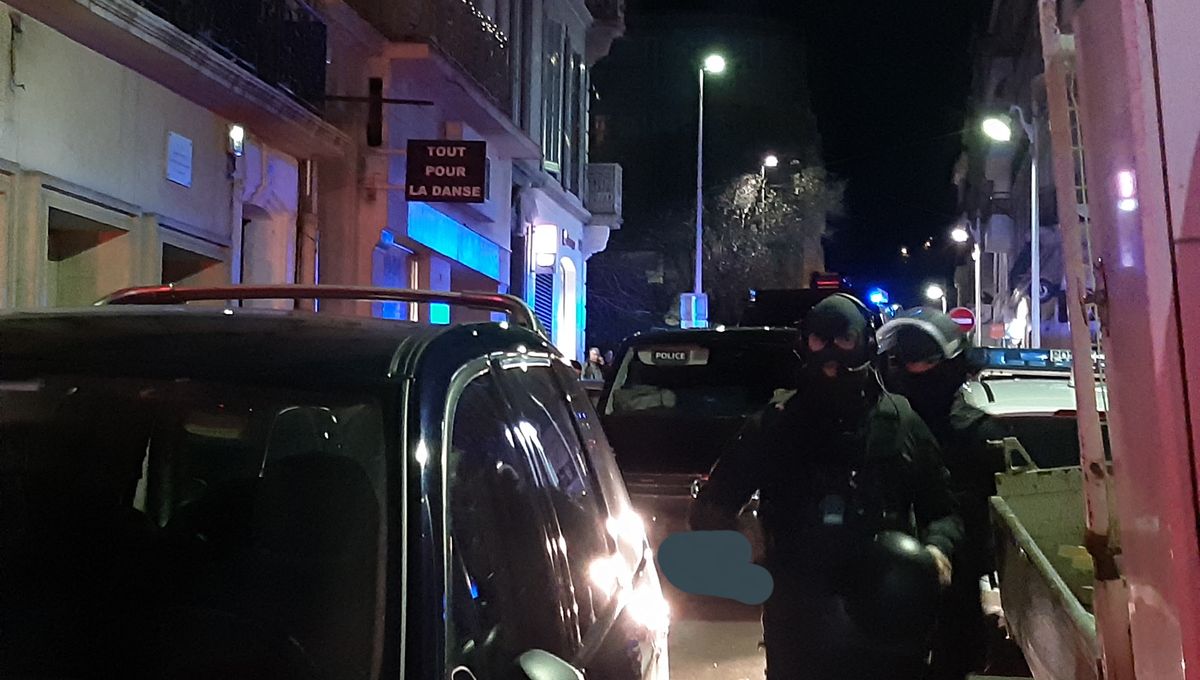 Intervention du RAID de nuit à Draguignan, ville du Var dite gagnée par l’insécurité